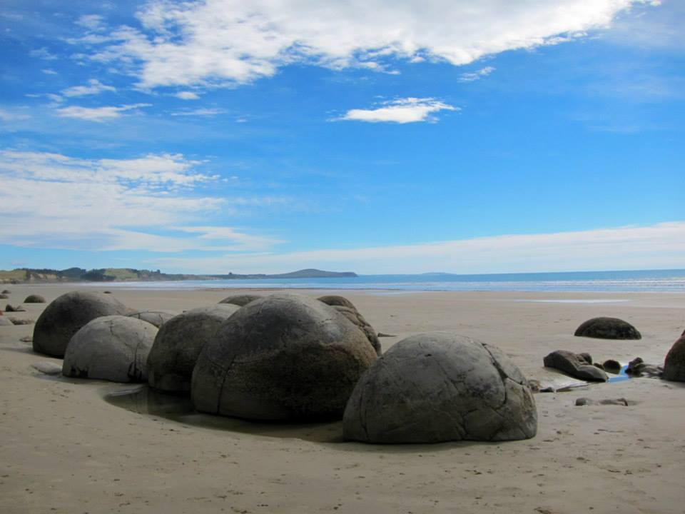 Moeraki boulders