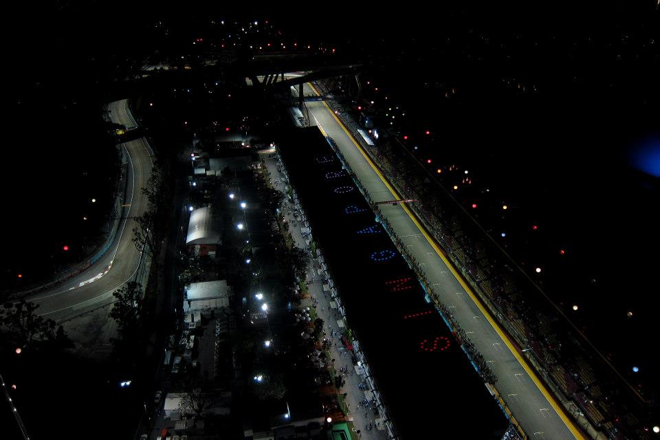 Singapore Grand Prix pit building and the front straight