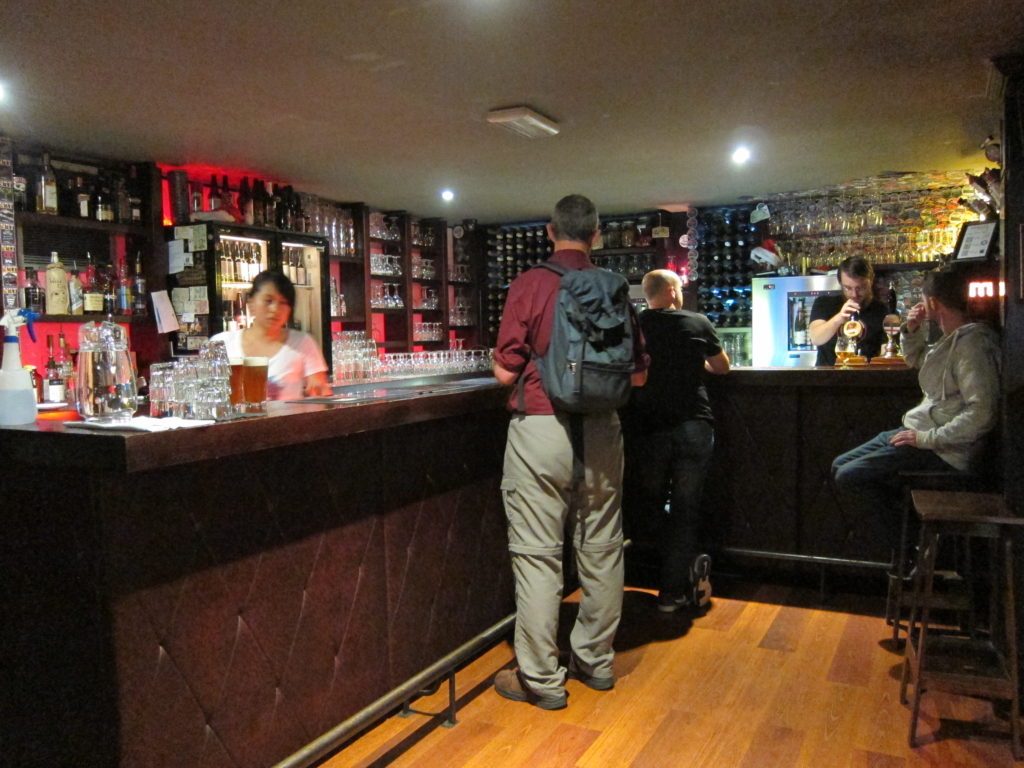 Haskigo Zake, Wellington