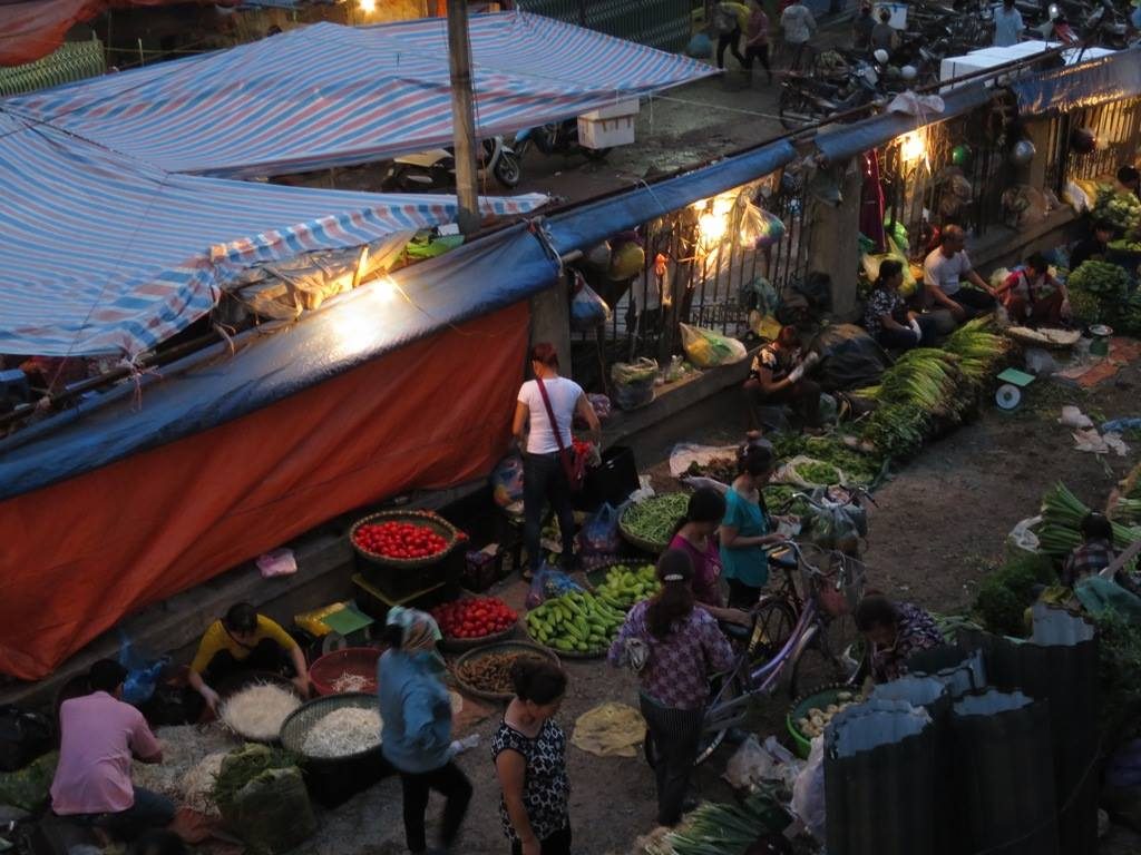The main market on the north side of the bridge was still heaving.